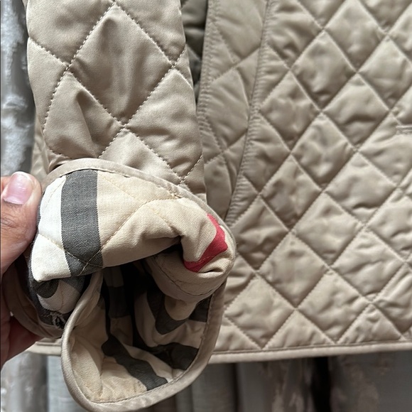 Burberry Brit Quilted Puffer Jacket Size Medium - Picture 11 of 13